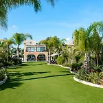 Sea Front Oceanus H2 By Ezoria Villas