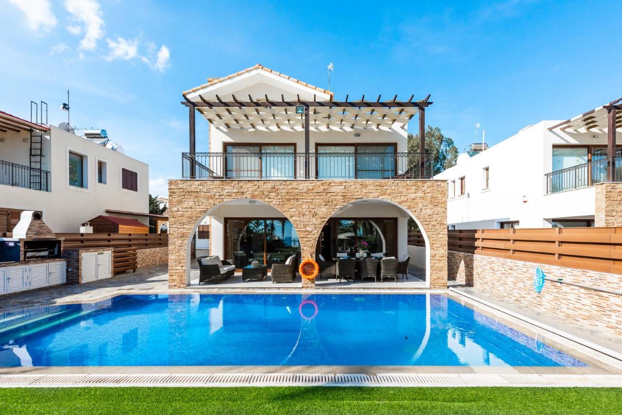 Villaer Sea Front Oceanus H2 By Ezoria