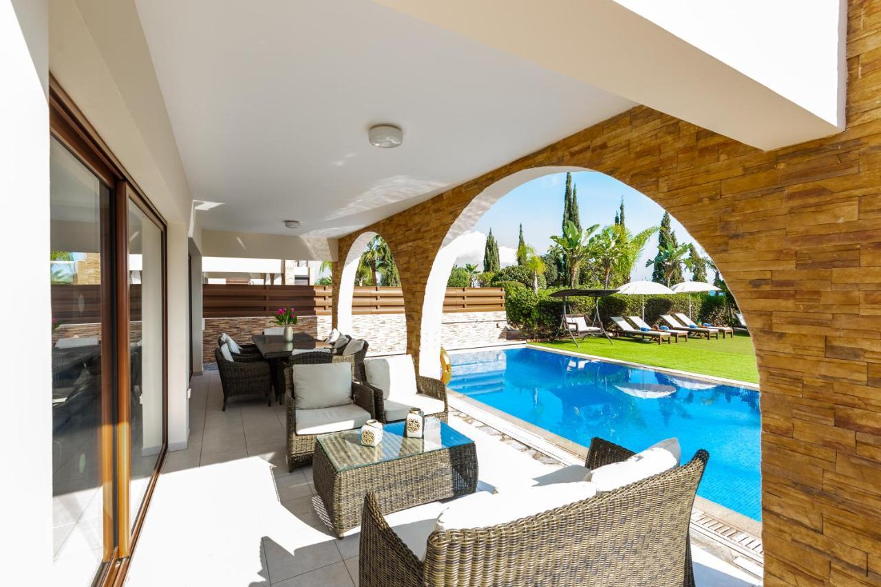 Villaer Sea Front Oceanus H2 By Ezoria